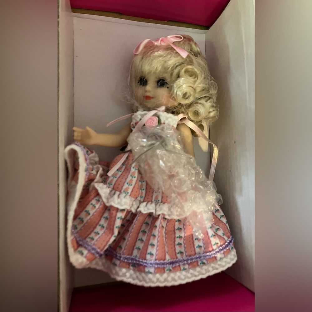 NEW in box, Marie Osmond Adora June Calendar Girl Doll Hand # 103,  6 inch